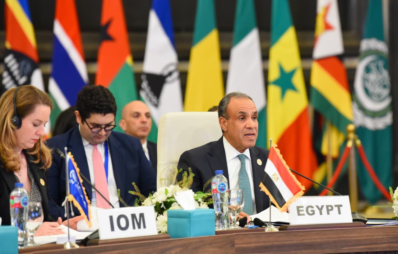 وزير الخارجية: مصر تستضيف أكثر من 10 ملايين لاجئ ومهاجر ويتمتعون بالخدمات الأساسية دون تمييز - الخليج الان