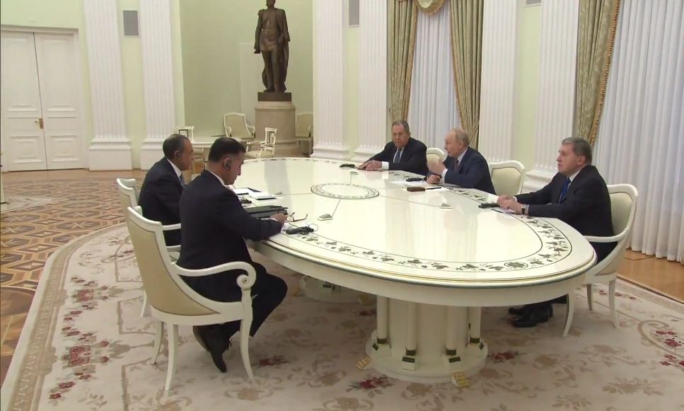 بوتين لـ وزير الخارجية: مستعدون لبذل ما بوسعنا لإنهاء الحرب بالشرق الأوسط بأسرع ما يمكن - الخليج الان