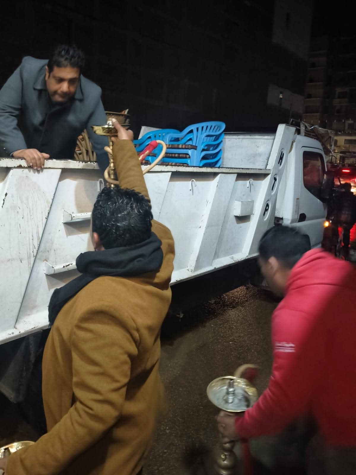 حملات مكثفة بدمنهور تعيد الانضباط للشوارع.. رفع 261 إشغال طريق وتحقيق سيولة مرورية "صور" - الخليج الان