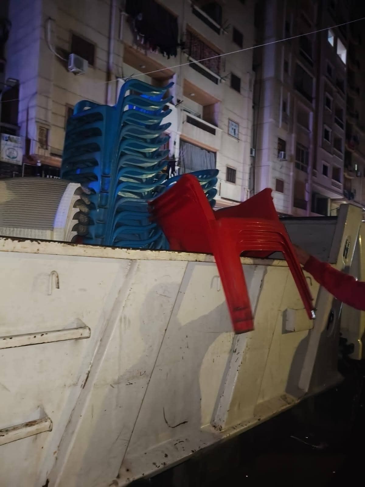 حملات مكثفة بدمنهور تعيد الانضباط للشوارع.. رفع 261 إشغال طريق وتحقيق سيولة مرورية "صور" - الخليج الان