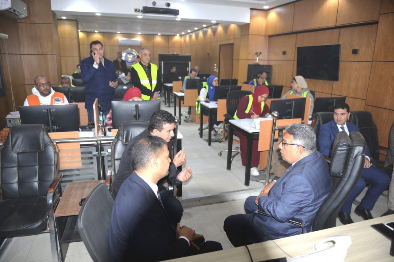 محافظ الدقهلية يتابع حالة الطقس وجهود كسح مياه الأمطار - الخليج الان