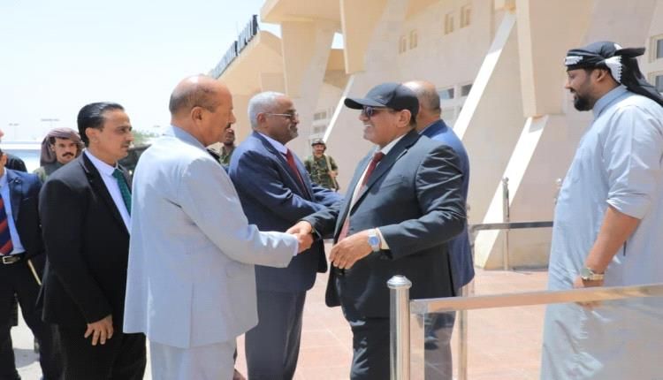 تنسيق عابر للقطاعات.. وزير الإدارة المحلية يضع "احتياجات مطار سيئون" على طاولة اهتماماته