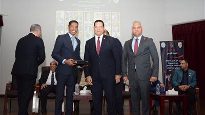 القادة تُكرم شريف الاسواني"حارس الوعي وباني الجسور" في ملتقى الوعي المجتمعي - الخليج الان