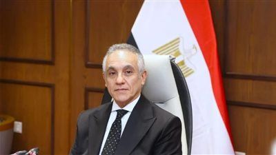 باستثناء الجهات الخدمية.. العدل: تطبيق قرار العمل عن بعد يوم الأحد من كل أسبوع لمدة شهر - الخليج الان