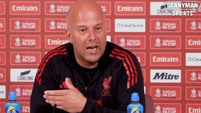 آرني سلوت مدرب ليفربول: إرث محمد صلاح يتحدث عنه - الخليج الان