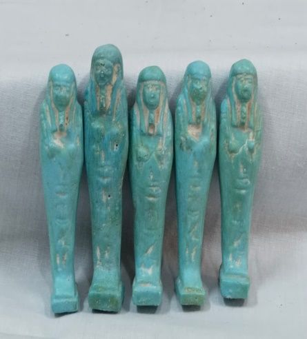 كنوز الفراعنة.. ضبط 277 قطعة أثرية بحوزة شخص قبل بيعهم في المنيا - الخليج الان