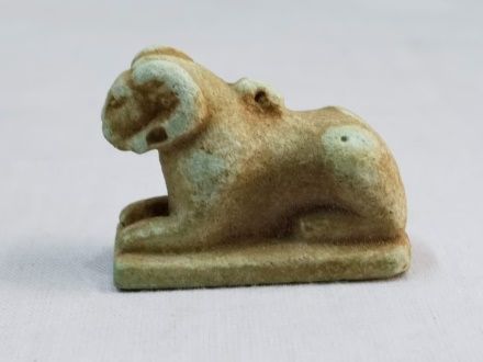 كنوز الفراعنة.. ضبط 277 قطعة أثرية بحوزة شخص قبل بيعهم في المنيا - الخليج الان