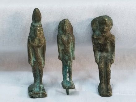 كنوز الفراعنة.. ضبط 277 قطعة أثرية بحوزة شخص قبل بيعهم في المنيا - الخليج الان