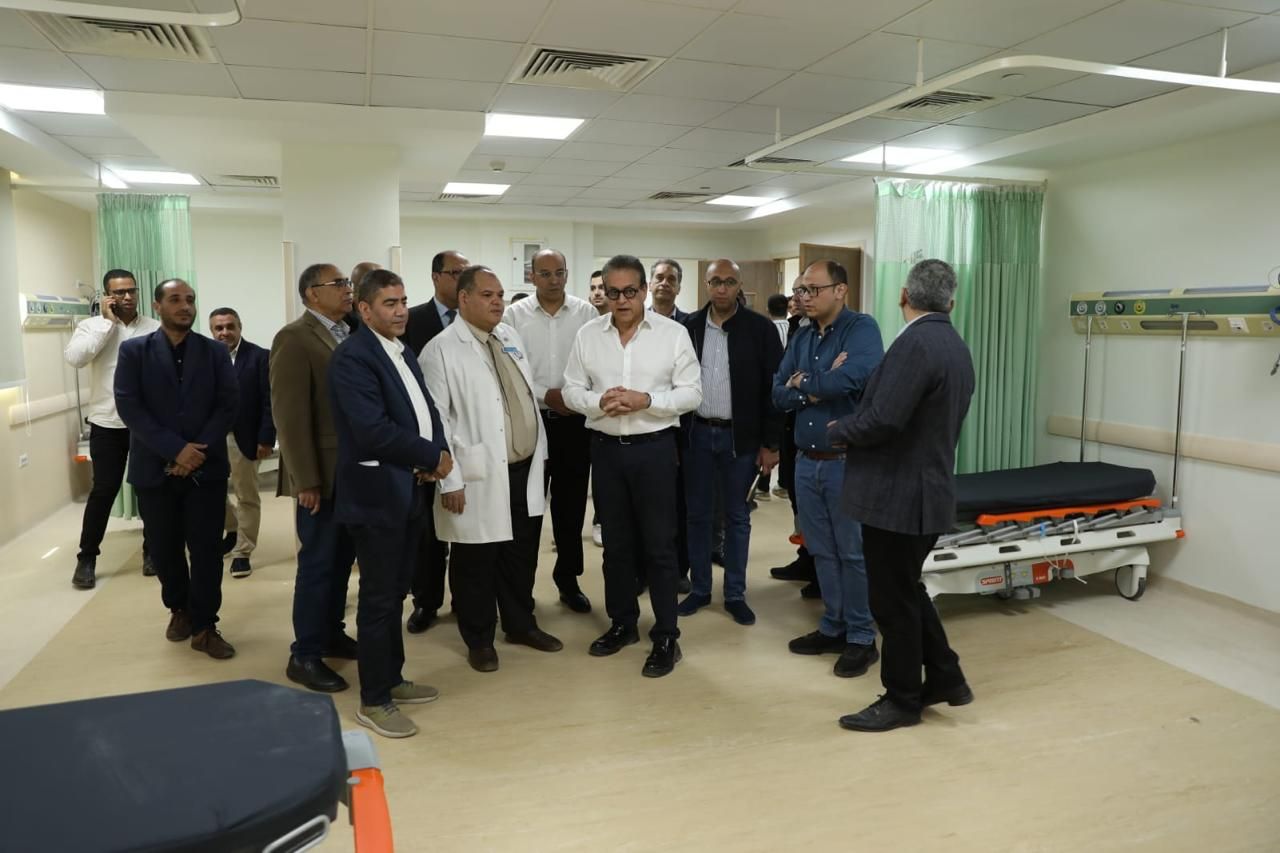 الصحة يتفقد المبنى الجديد بمستشفى صدر العباسية ويوجه بسرعة تجهيزه تمهيداً لافتتاحه خلال أيام - الخليج الان