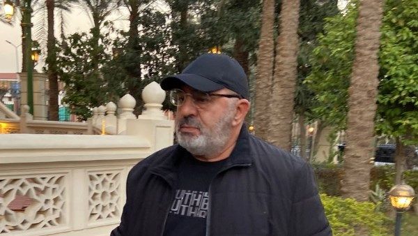 محمد رياض وصلاح عبد الله.. أبرز حضور عزاء والد حاتم صلاح| صور - الخليج الان