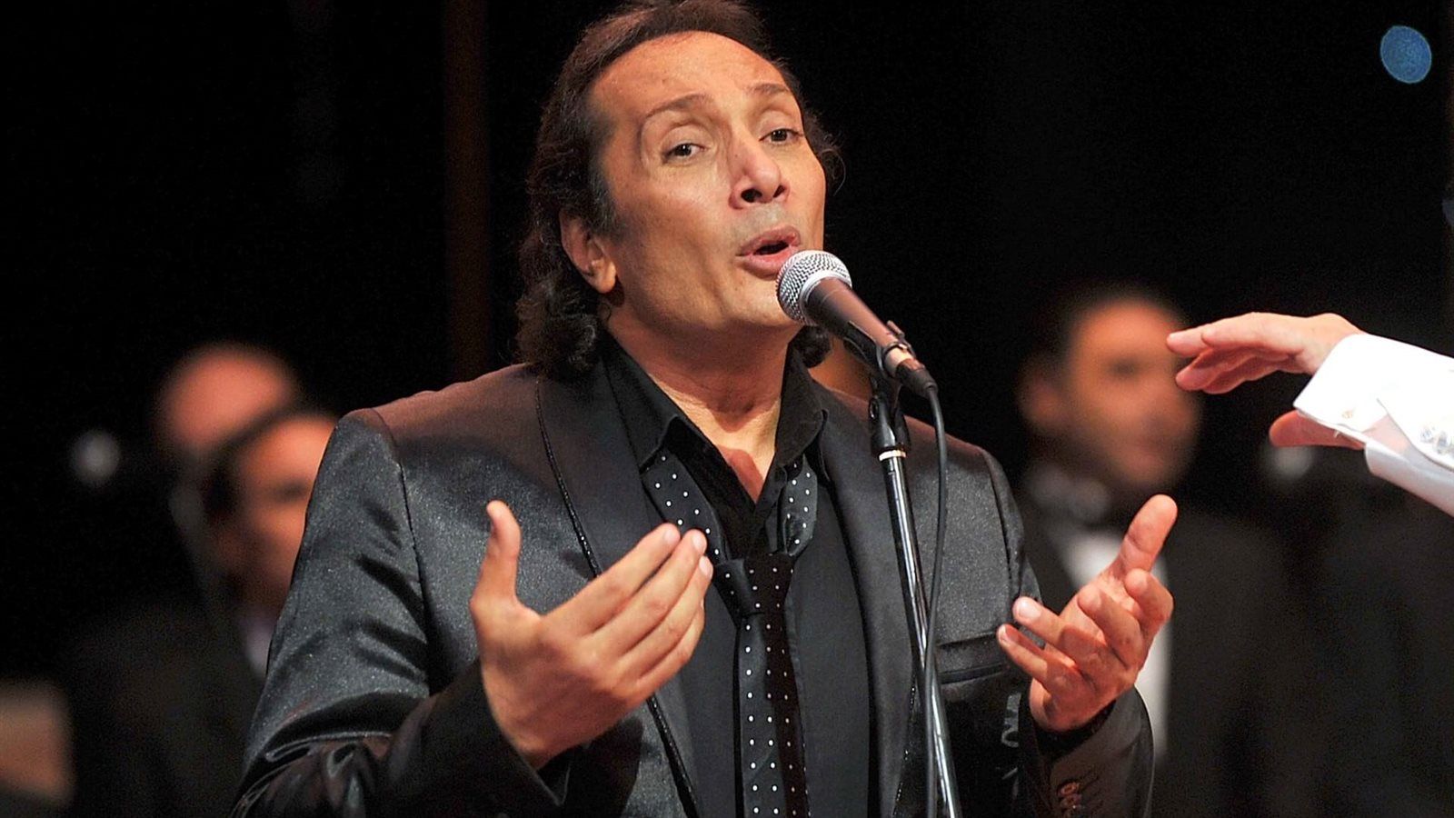 تنبأ بعدد أولاده وأنقذه من كارثة.. حكاية علي الحجار مع عم صبري العراف - الخليج الان