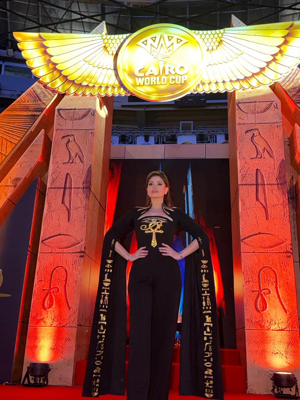 عبلة أحمد تخطف الأنظار في تقديم افتتاح كأس العالم للجمباز الفني بالقاهرة - الخليج الان