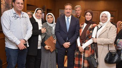 محافظ بورسعيد يكرّم الأمهات المثاليات: نماذج مضيئة في التضحية وصناعة الأجيال - الخليج الان