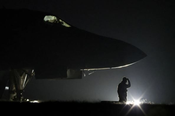 «إبرة في كومة قش».. كيف تم إنقاذ الطيار الأمريكي من قبضة إيران؟ - الخليج الان