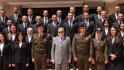 الفريق أسامة ربيع يستقبل وفد الملحقين الدبلوماسيين للتعريف بإنجازات قناة السويس - الخليج الان