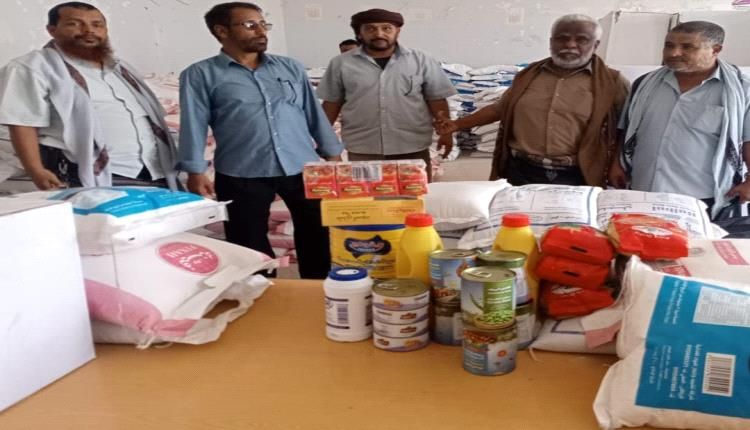 توزيع السلات الغذائية في ميفعة: دعم للتربويين من مركز الملك سلمان