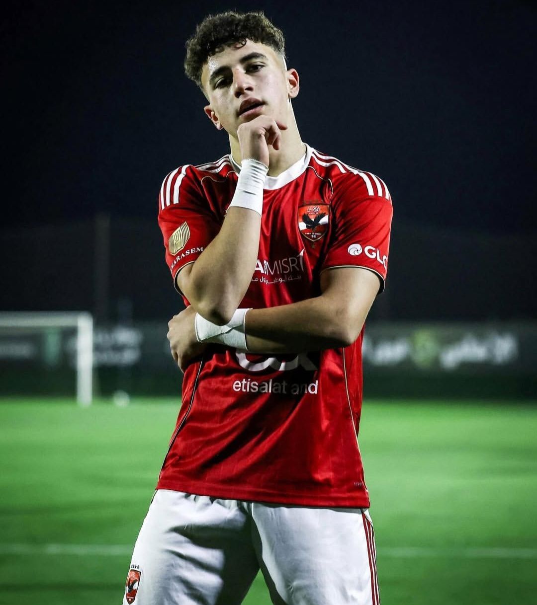 بلال عطية يتعرض لإصابة قوية في الركبة.. واللاعب يخضع للفحوصات الطبية في المستشفى - الخليج الان