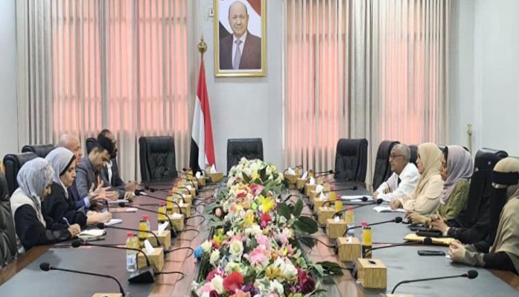 مكتب المبعوث الأممي يؤكد دعم تمكين المرأة في التنمية وصنع القرار