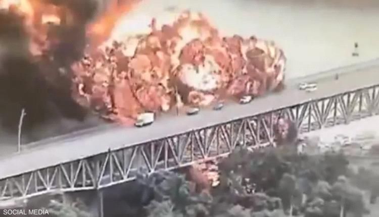 انفجار شاحنة وقود قرب جسر يعبر قناة بنما