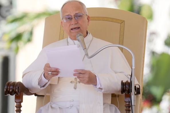 بابا الفاتيكان يعلق على اتفاق وقف إطلاق النار بين إيران وأمريكا.. ماذا قال؟ - الخليج الان