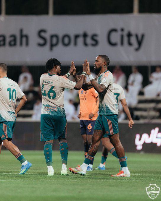 ألفيحاء ضد الأهلي.. انطلاق الشوط الثاني من مباراة الأهلي والفيحاء في دوري روشن السعودي - الخليج الان