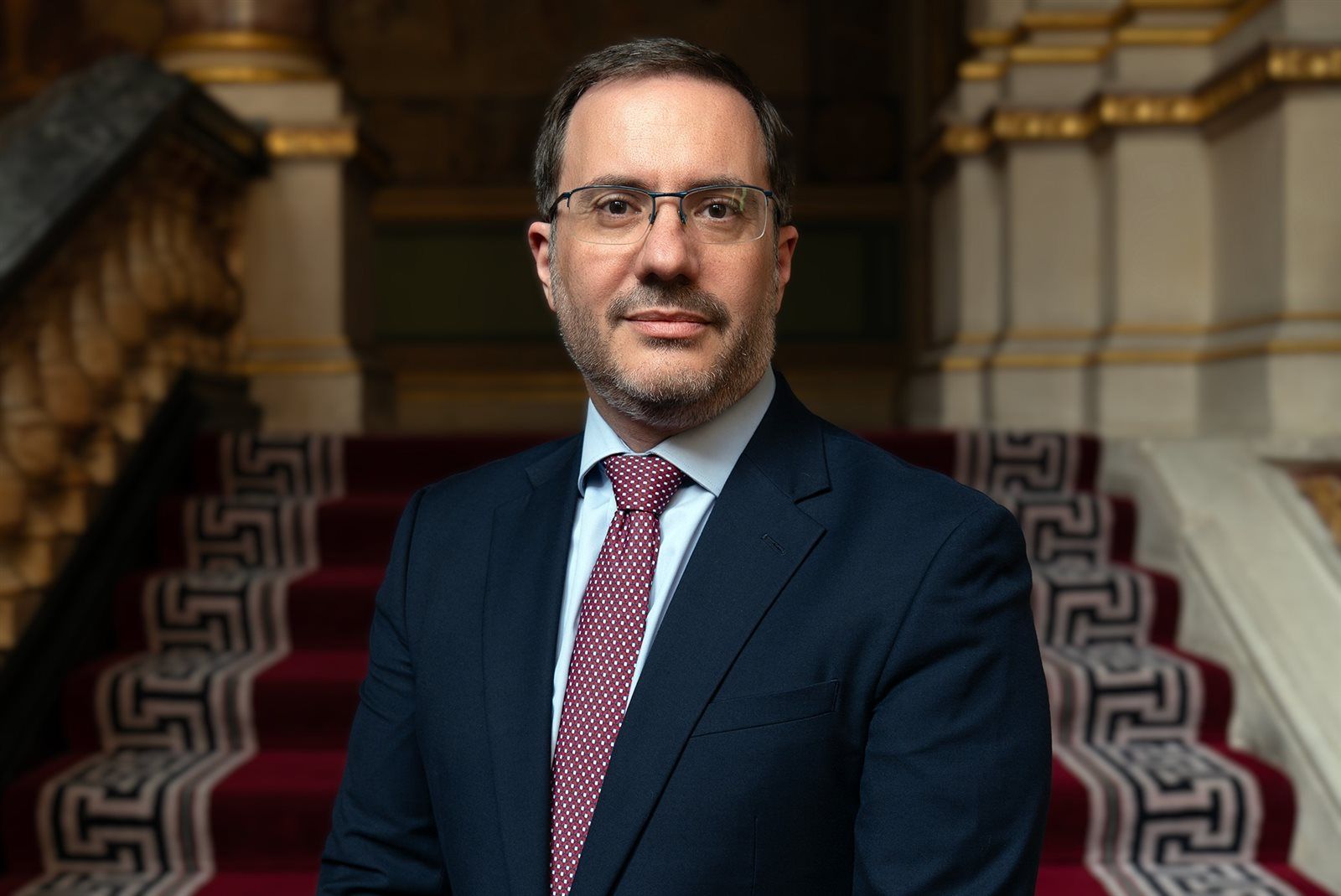 «القاهرة في قلب الوساطة».. السفير البريطاني يشيد بجهود مصر لوقف الحرب بين إيران وأمريكاo9 - الخليج الان