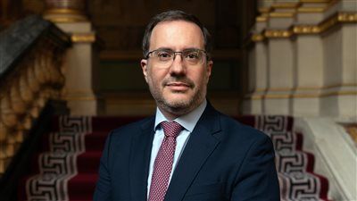 «القاهرة في قلب الوساطة».. السفير البريطاني يشيد بجهود مصر لوقف الحرب بين إيران وأمريكاo9 - الخليج الان