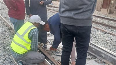 محافظ قنا .. انتظام حركة القطارات بخط "الصعيد" دون عوائق عقب احتواء واقعة فنية بقطار بضائع - الخليج الان