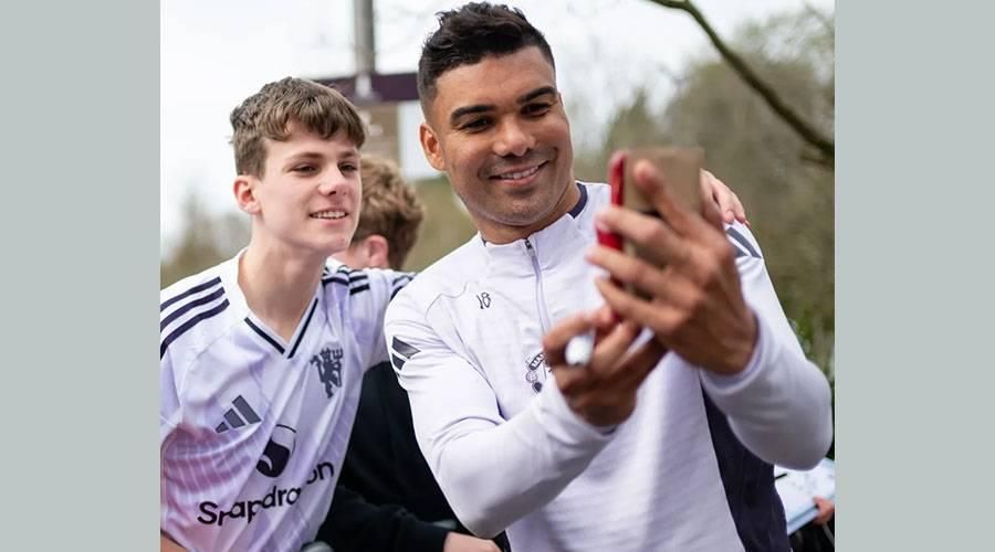 النشاطات المجتمعية تشحن لاعبي اليونايتد