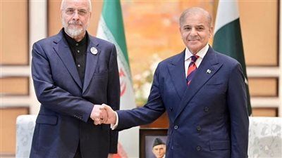 فايننشال تايمز: المفاوضون الأمريكيون والإيرانيون وصلوا إلى طريق مسدود بشأن مضيق هرمز - الخليج الان