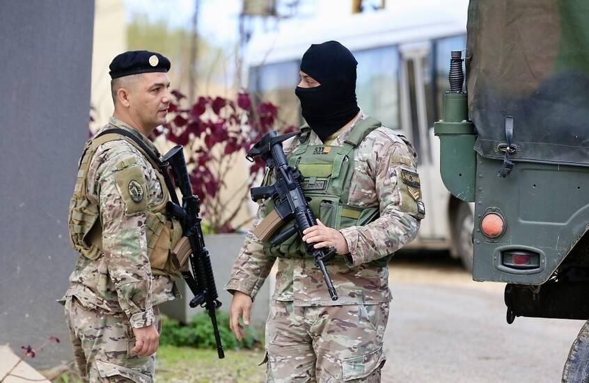 الجيش اللبناني يستنفر في بيروت قبل بدء التفاوض مع إسرائيل