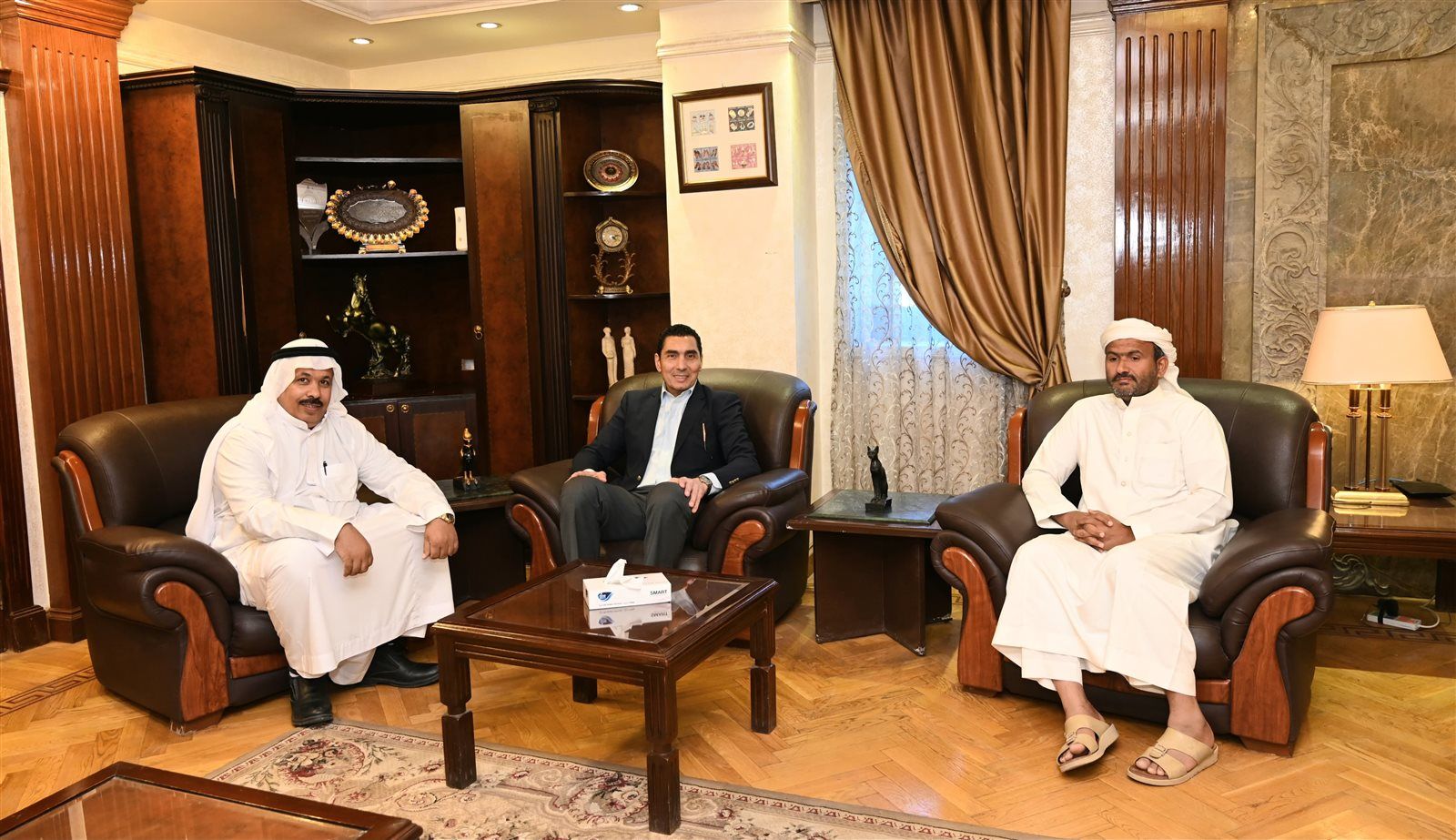 وزير الشباب والرياضة يلتقي رئيس الاتحاد المصري للهجن لدعم التطوير - الخليج الان