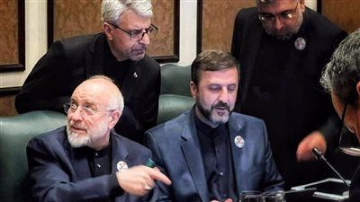 إعلام إيراني: واشنطن تقبل "خطة النقاط العشر" كأساس لإنهاء الحرب مع طهران - الخليج الان