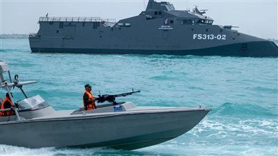 الجيش الأمريكي: أي سفينة تدخل أو تغادر مضيق هرمز دون تصريح معرضة للاحتجاز - الخليج الان