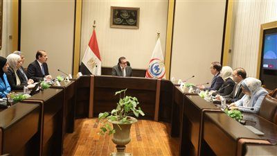 وزير الصحة يبحث مستجدات مدينة اللقاحات ويؤكد إطلاق أكاديمية VBC لتوطين الصناعات الحيوية - الخليج الان