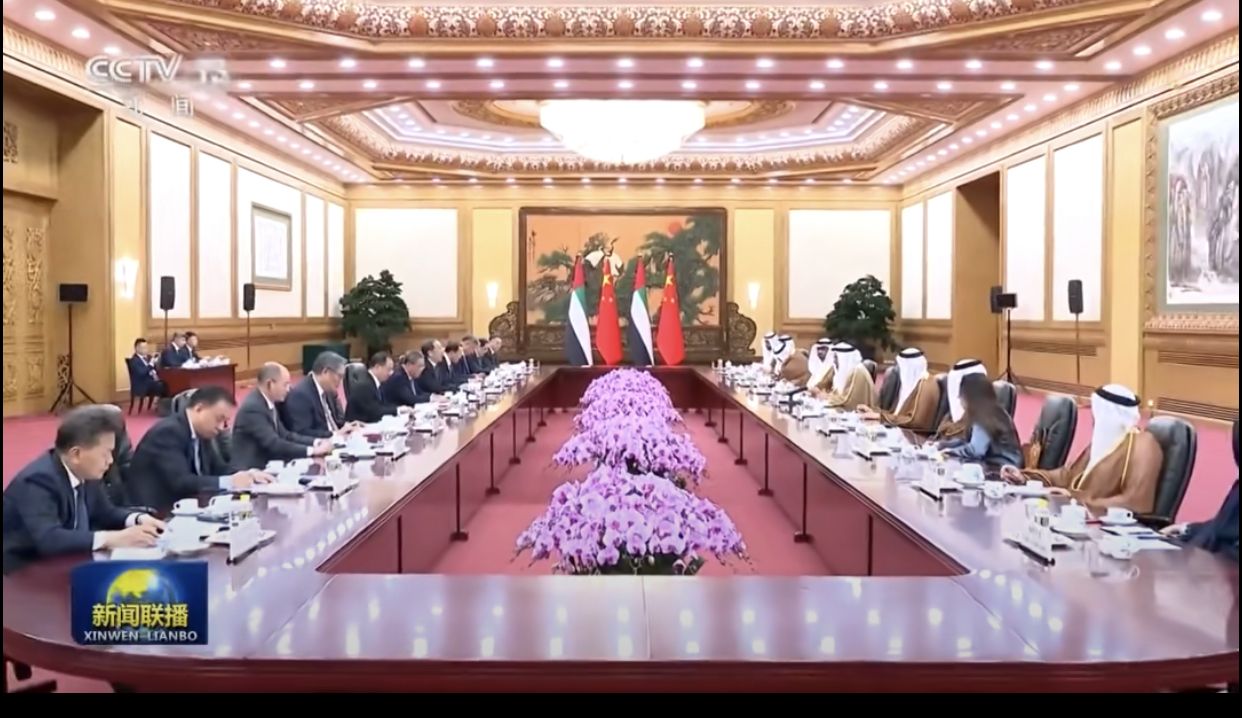 «رئيس وزراء الصين وولي عهد أبوظبي».. بكين: مستعدون لمواصلة لعب دور بنّاء لإنهاء الصراع في إيران - الخليج الان