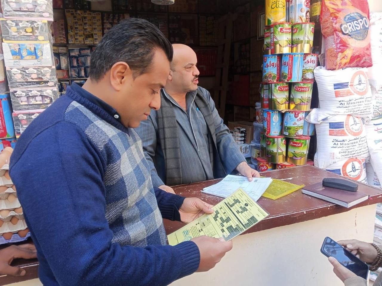 حملات مكبرة في المنيا لتقنين أوضاع المحال العامة وتطبيق القانون بكل حزم - الخليج الان