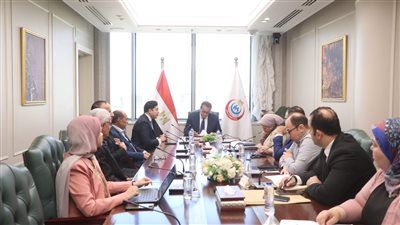 وزير الصحة يناقش تعزيز التعاون مع جمعية الإيثار لتطوير مستشفى الكبد المصري ببلطيم - الخليج الان