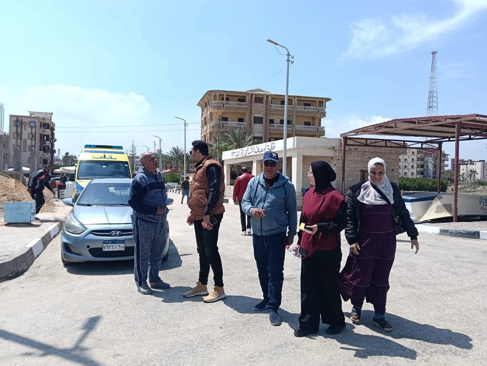 جمصه تحتفل بشم النسيم.. استقبال بالورود وجولات ميدانية لمتابعة الخدمات - الخليج الان