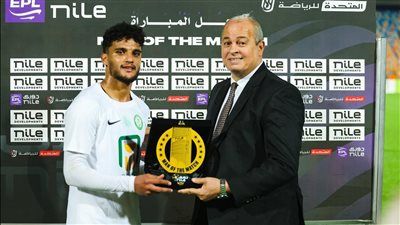 أسامة فيصل يفوز بجائزة أفضل لاعب في مباراة البنك الأهلي والمقاولون العرب - الخليج الان