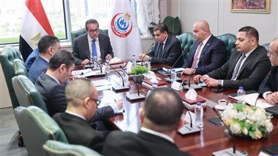 وزير الصحة يترأس اجتماع اللجنة العليا لمتابعة توافر واستقرار سوق الدواء - الخليج الان