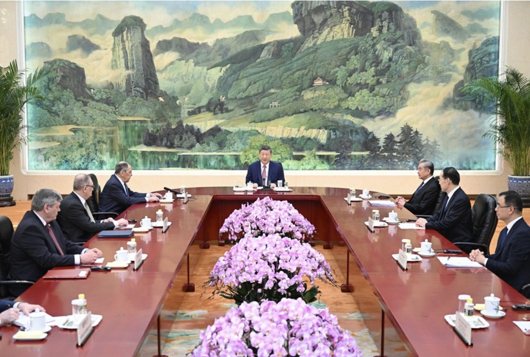 شي يثمن استقرار العلاقات بين موسكو وبكين.. لافروف: مستعدون لتعويض نقص موارد الطاقة لدي الصين - الخليج الان