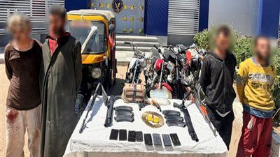 تخصص سرقة بالإكراه.. مصرع عنصر إجرامي وضبط باقي أفراد التشكيل في سوهاج - الخليج الان