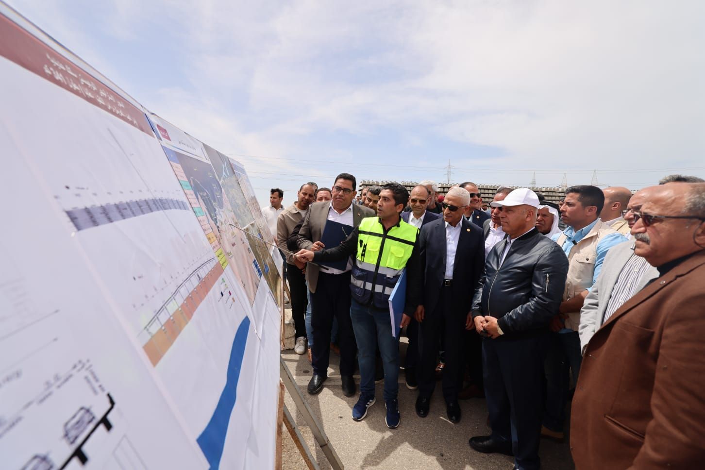 وزير النقل يتفقد مشروع خط سكة حديد بئر العبد / العريش / جنوبا رأس النقب (مطار طابا) - الخليج الان