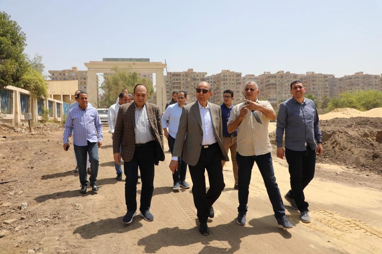 محافظ المنيا يتفقد مشروع تطوير الإستاد الرياضي ويؤكد: صرح عالمي على مساحة 20 فدانًا.. وافتتاح المرحلة الأولى أغسطس 2026 - الخليج الان