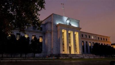 صدام السلطات.. مدعون عامون يقتحمون «مقر الاحتياطي الفيدرالي» في مهمة سرية - الخليج الان