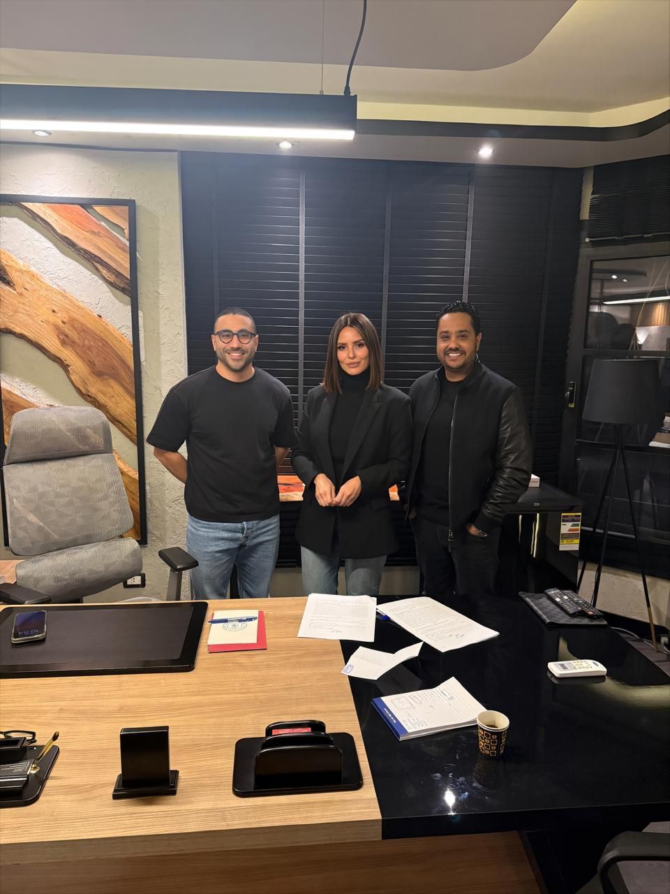 من 12 حلقة.. إيمان العاصي على أحد المنصات الالكترونية بـ مسلسل انفصال - الخليج الان