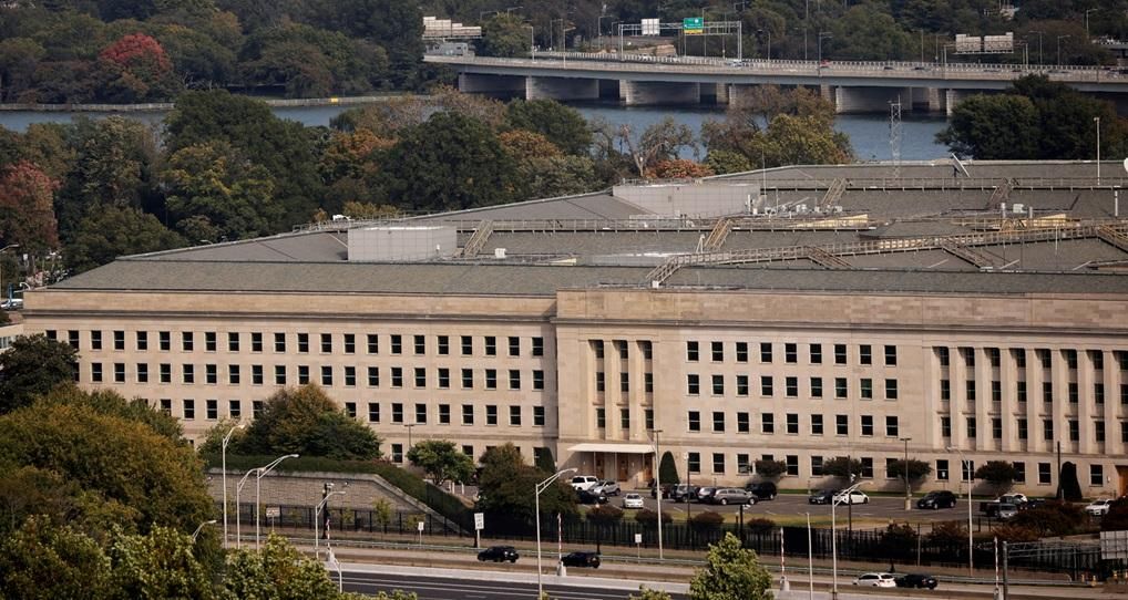 إدارة ترامب تتواصل مع شركات سيارات للمشاركة في إنتاج الأسلحة