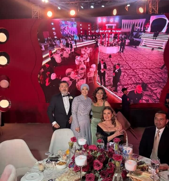 يسرا في المقدمة.. لقطات من حفل زفاف ابنة الإعلامي خيري رمضان |صور - الخليج الان