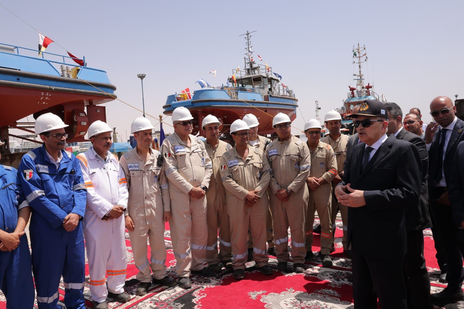 تدشين قاطرات جديدة لتعزيز أسطول قناة السويس ودعم توطين صناعة الوحدات البحرية - الخليج الان